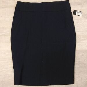 NWT - RW&CO Pencil Skirt Navy Blue